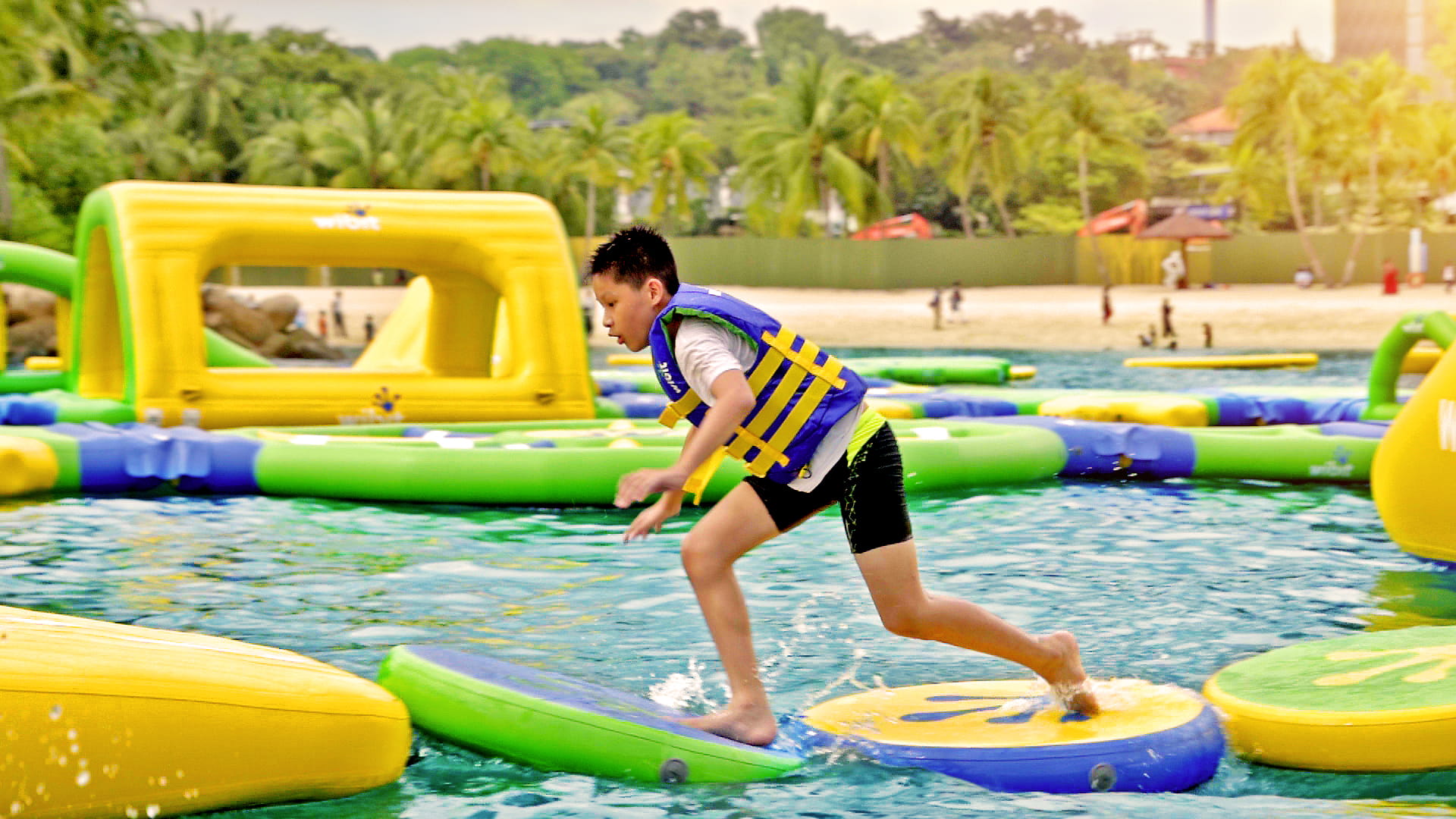 HydroDash Floating Obstacle Course